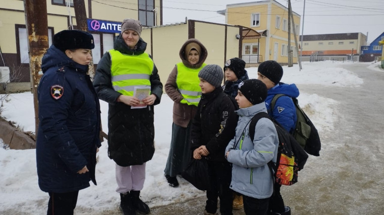 В Ильинском районе сотрудники Госавтоинспекции провели ряд мероприятий по профилактике детского дорожно-транспортного травматизма. В Ильинском районе сотрудники Госавтоинспекции провели ряд мероприятий по профилактике детского дорожно-транспортного травматизма.