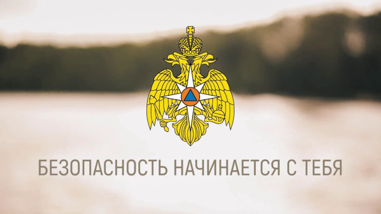 Искру туши до пожара, а беду отводи до удара. Искру туши до пожара, а беду отводи до удара.